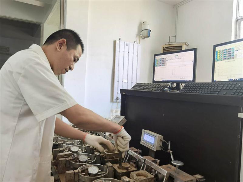 公司同002A：土工試驗(yàn)甲級(jí)，可以承擔(dān)甲級(jí)及以下工程勘察資格所能承擔(dān)工程勘察項(xiàng)目的土工試驗(yàn)任務(wù)； 聯(lián)系人：任玲，電話：18653883892(圖2)